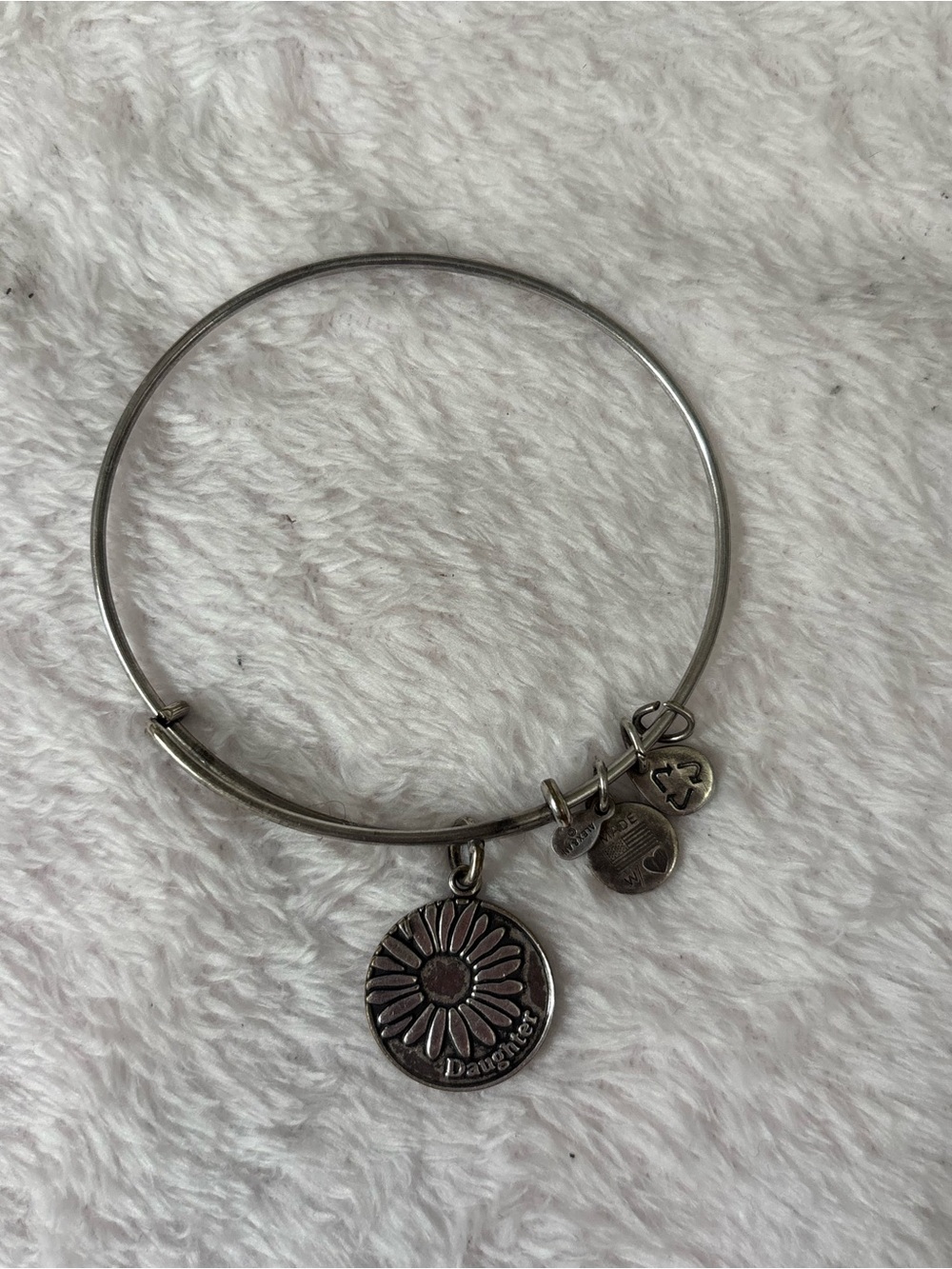 Silver Daisy 'Daughter' Charm Bangle Alex & Ani
